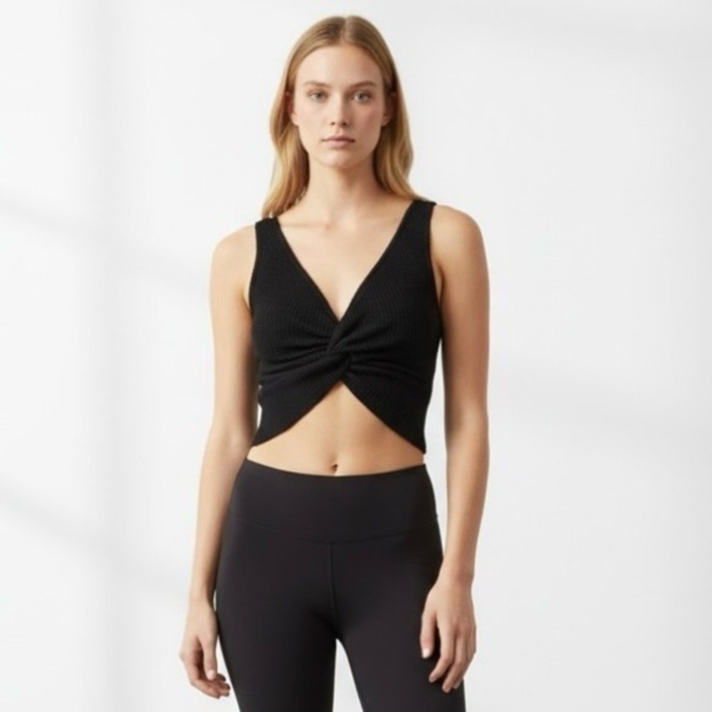 Etiquette V-Neck Sleeveless Twist‎ Front Black Crop Top